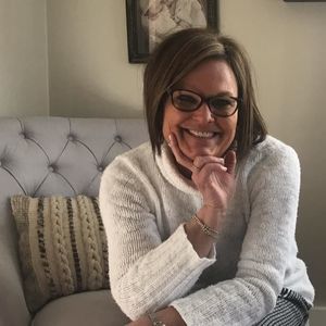 Meet your Posher, Desiree